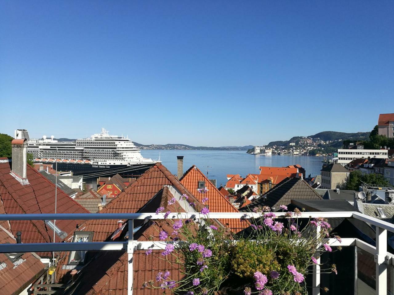 Penthouse With Perfect Location And Spectacular View Apartment Bergen Exterior photo